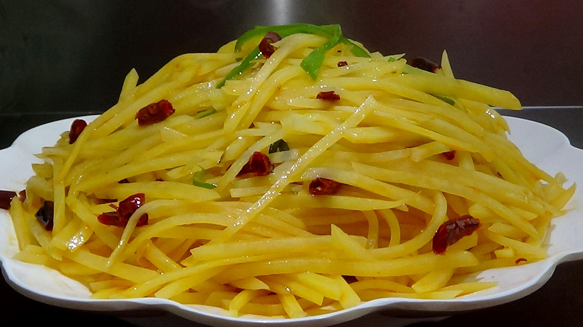 Sour and Spicy Shredded Potatoes